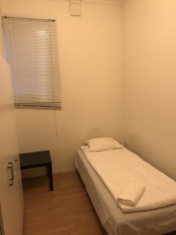 Centrum Box Hotel 2*
